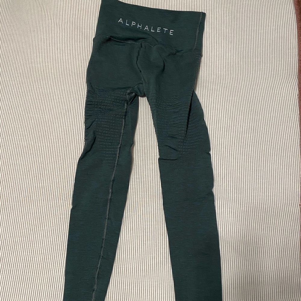 Alphalete Halo Leggings - Urban Chic - Size Small